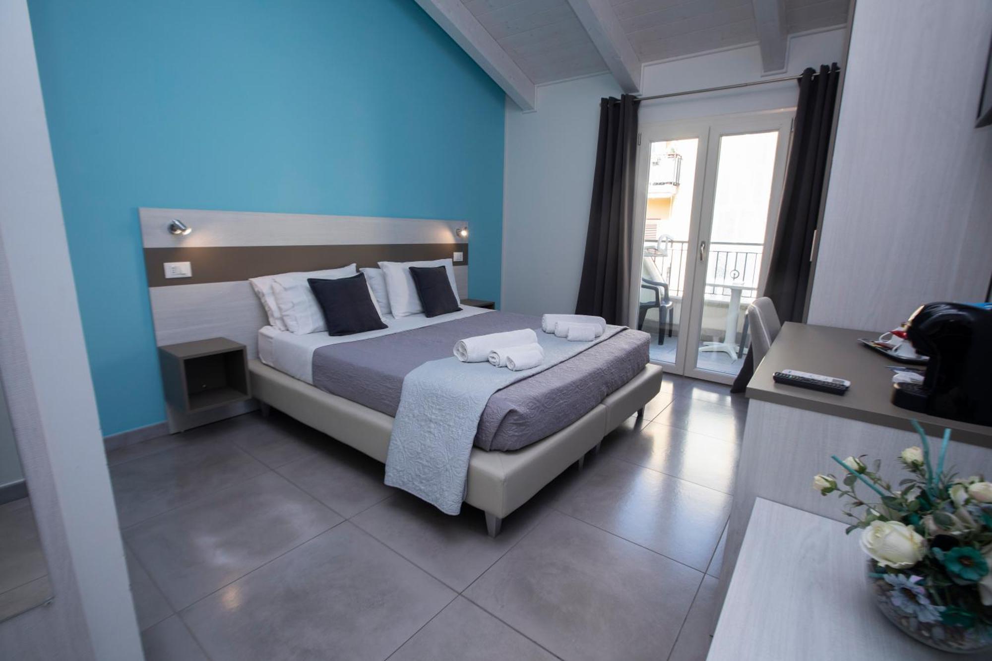 La Perla Amantea - Rooms & Apartaments Ngoại thất bức ảnh