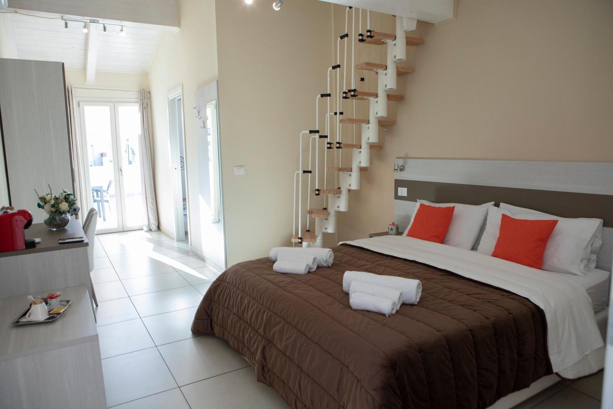 La Perla Amantea - Rooms & Apartaments Ngoại thất bức ảnh