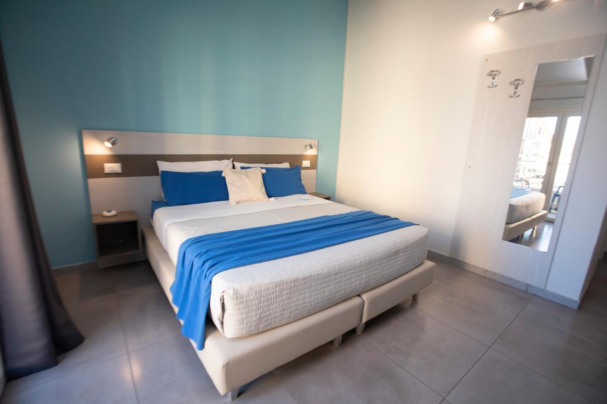 La Perla Amantea - Rooms & Apartaments Ngoại thất bức ảnh