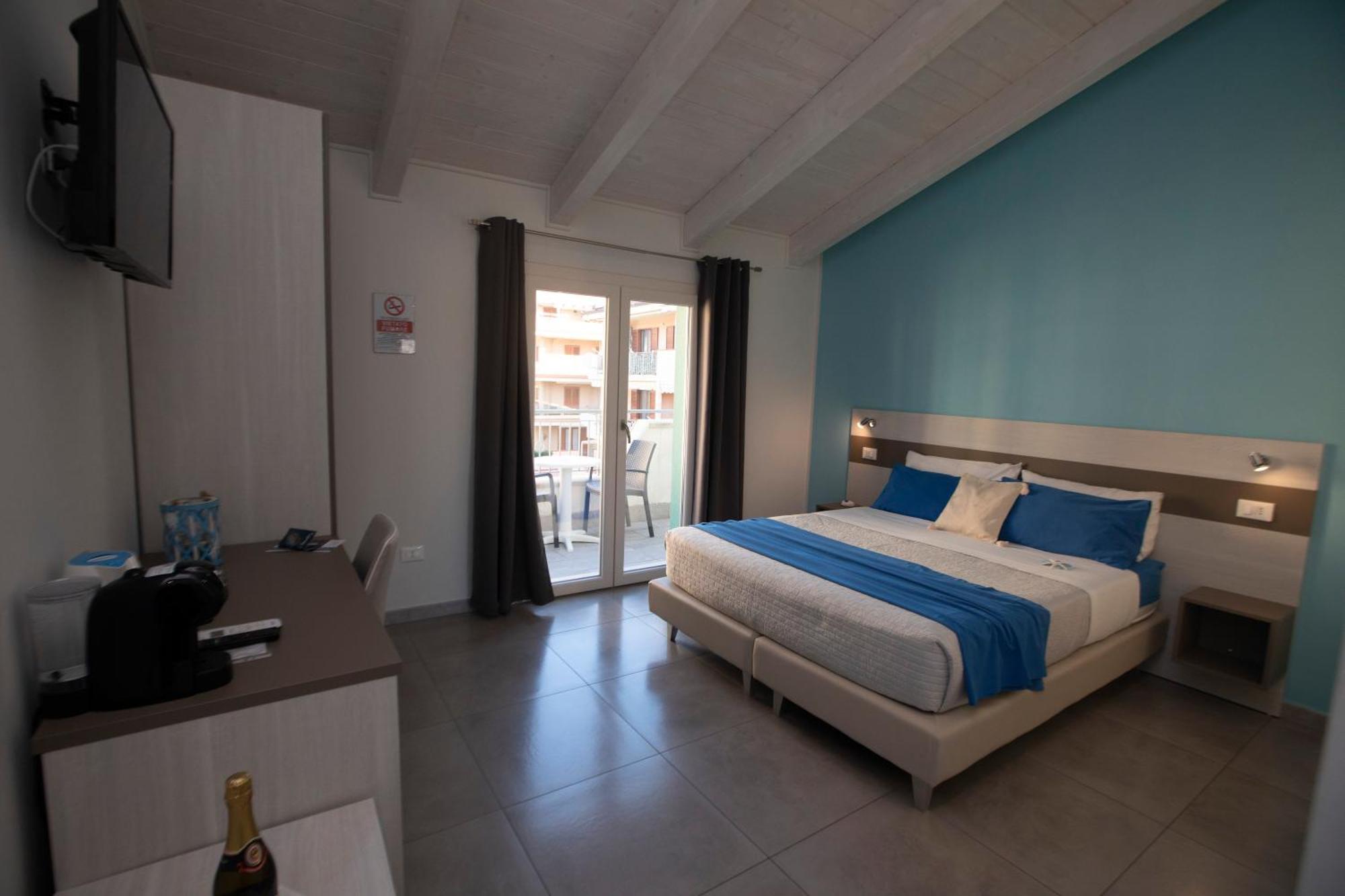 La Perla Amantea - Rooms & Apartaments Ngoại thất bức ảnh
